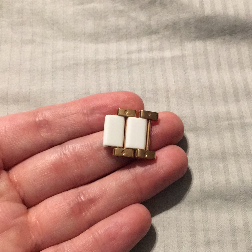 Michael Kors Rose Gold Watch - Picture 5 of 7